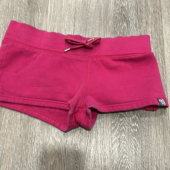 Two TNA shorts size XS - Picture 4 of 5